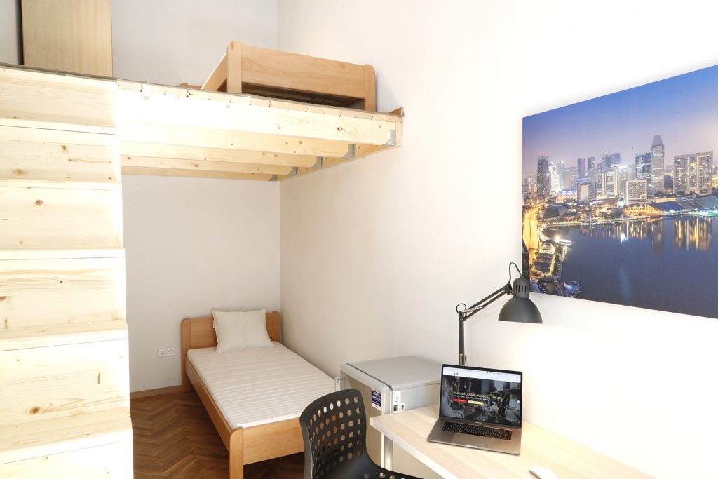 Student_room_for_rent_Budapest_Singapore_room