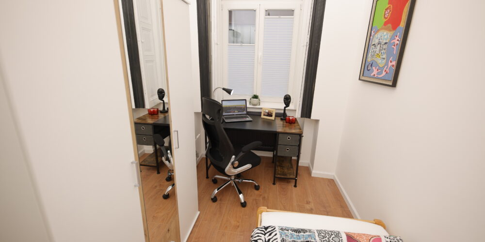 Student_room_for_rent_Budapest_Baross_street_10_Accommodation