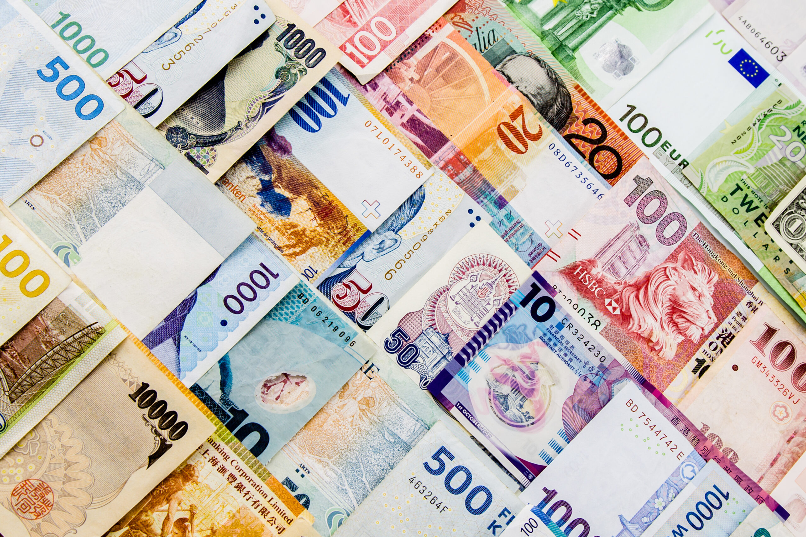 Money-Exhange-Budapest-Change-Money Exchange in Budapest for Students- Locations, Costs, Scams to Avoid